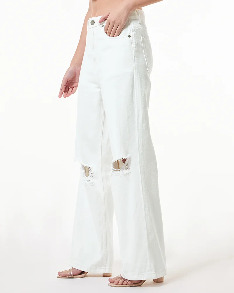 بيواكوف Women's White Baggy Distressed Wide Leg Jeans